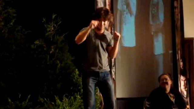 Bust A Move - Michael Welch смотреть онлайн