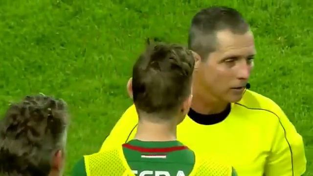 Lovrencsics Gergő Horror sérülése a Vasas ellen +🔞 смотреть онлайн
