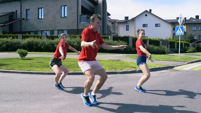 Dancing To Netta:Nana Banana