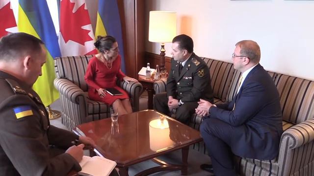 Степан Полторак зустрівся з Міністром закордонних справ Канади Христею Фріланд