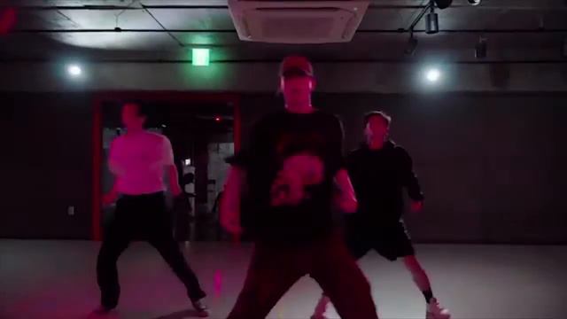 Yugyeom Dancing to Entanglement [edit] | #got7 #got7edits #yugyeom #yugyeomedits | BROWNIE'S GIR смотреть онлайн