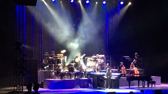 Yanni - The Rain Must Fall (Live In Mexico) [Guadalajara]