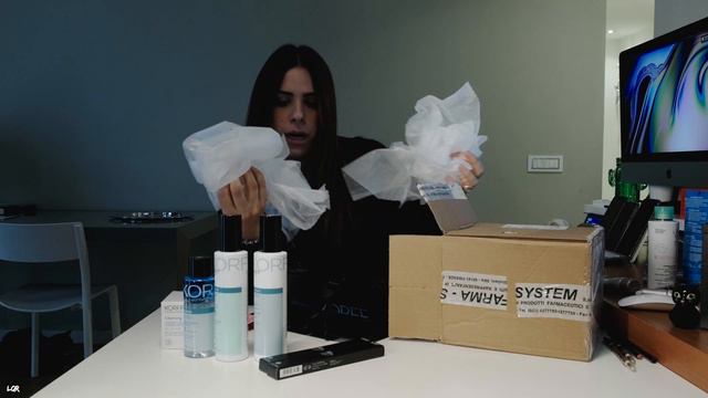 Skin Care e Mascherina - Unboxing prodotti Korff смотреть онлайн