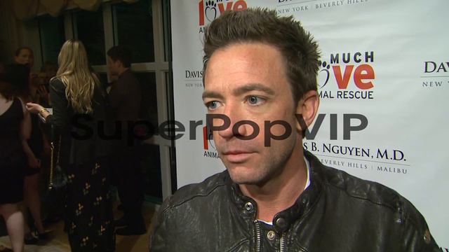 INTERVIEW - David Faustino on the event at Much Love Anim... смотреть онлайн