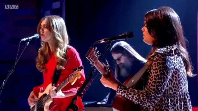 First Aid Kit - It's A Shame, The Graham Norton Show 2018 смотреть онлайн