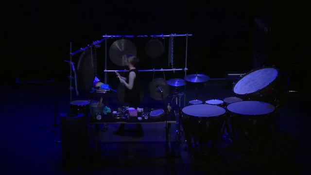 Unsuk Chin (b.1961) | Allegro ma non troppo (1994/98) смотреть онлайн