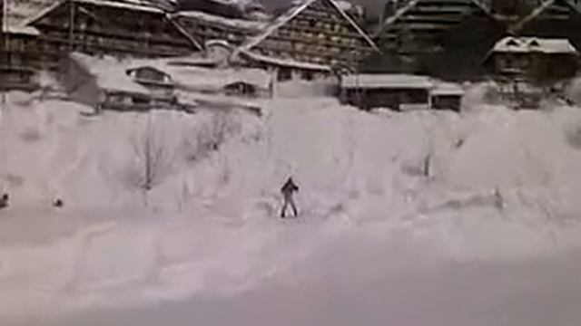 Un libanese tenta una discesa смотреть онлайн