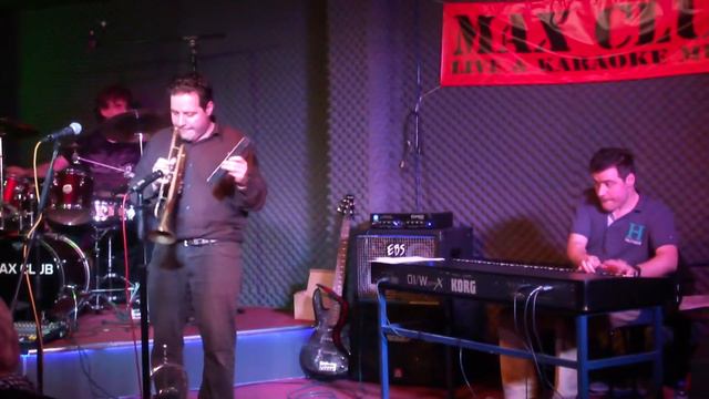 WLADIGEROFF Bros. & Стунджи в Макс Клуб Русе 21.03.2013 смотреть онлайн