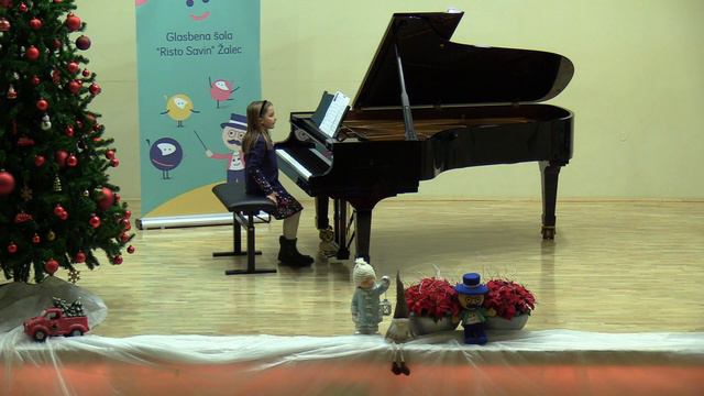 Katarina Ihan, klavir; 2 razred, A Walker Faded J Pucihar Morska deklica Božična Adeste Fidele смотреть онлайн