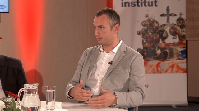 3. kulatý stůl - Mgr. Pavel Fabini - Bylo původní zemské uspořádání lepší? смотреть онлайн