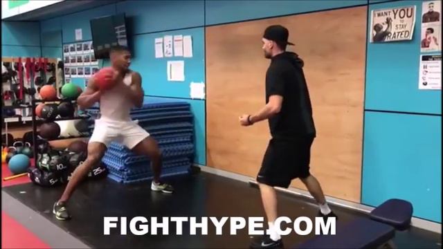 ANTHONY JOSHUA BREAKS DOWN CARLOS TAKAM'S STYLE; EXPECTS TOUGHER FIGHT THAN PULEV смотреть онлайн