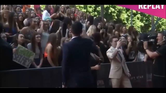 Harrison Craig on the Red Carpet at the 2014 ARIA awards смотреть онлайн