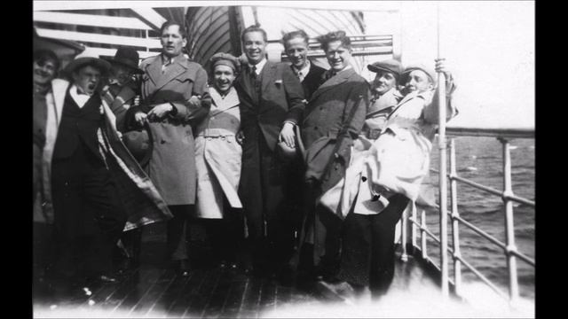 KUOHUJA PÄIN, Kaarlo Kytö ja Parlophon-orkesteri v.1930 смотреть онлайн