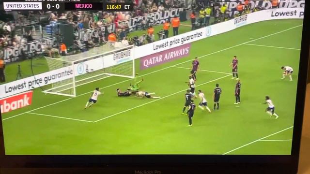 Miles Robinson puts one on net against Mexico смотреть онлайн