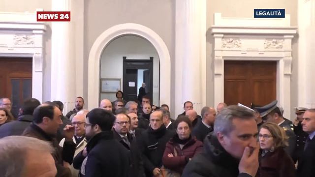 Minniti firma contro la ‘ndrangheta смотреть онлайн