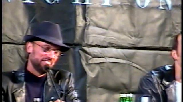 Bee Gees смотреть онлайн