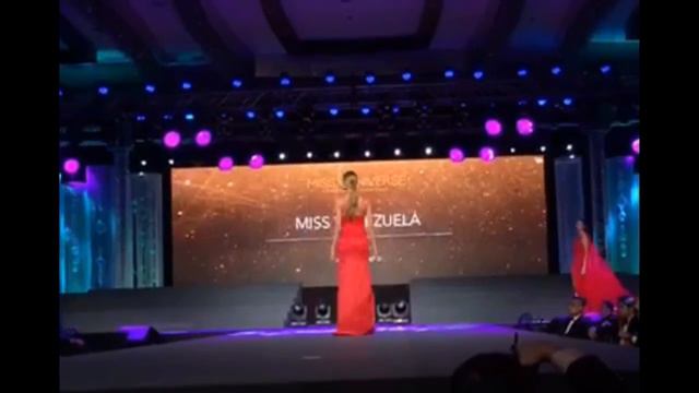 Miss Venezuela , Mariam Habach En El Fashion Show Of Designers смотреть онлайн