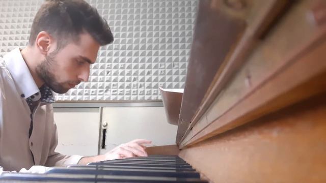Ultimo - Piccola stella piano смотреть онлайн
