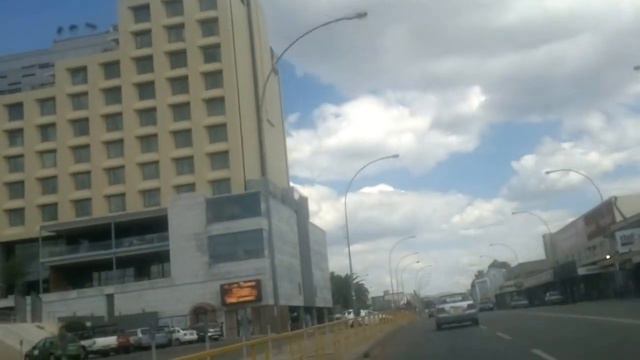 Driving through Windhoek Namibia смотреть онлайн