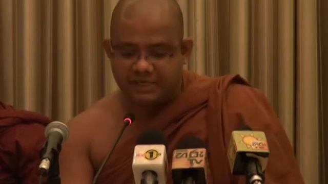 Madaoya Anoma dassi himi Supports to Maithripala Sirisena смотреть онлайн