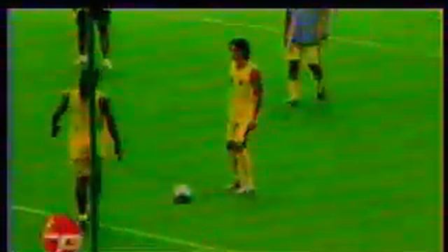 Mondaini o Lara. Barcelona jugaria 4-4-2 смотреть онлайн