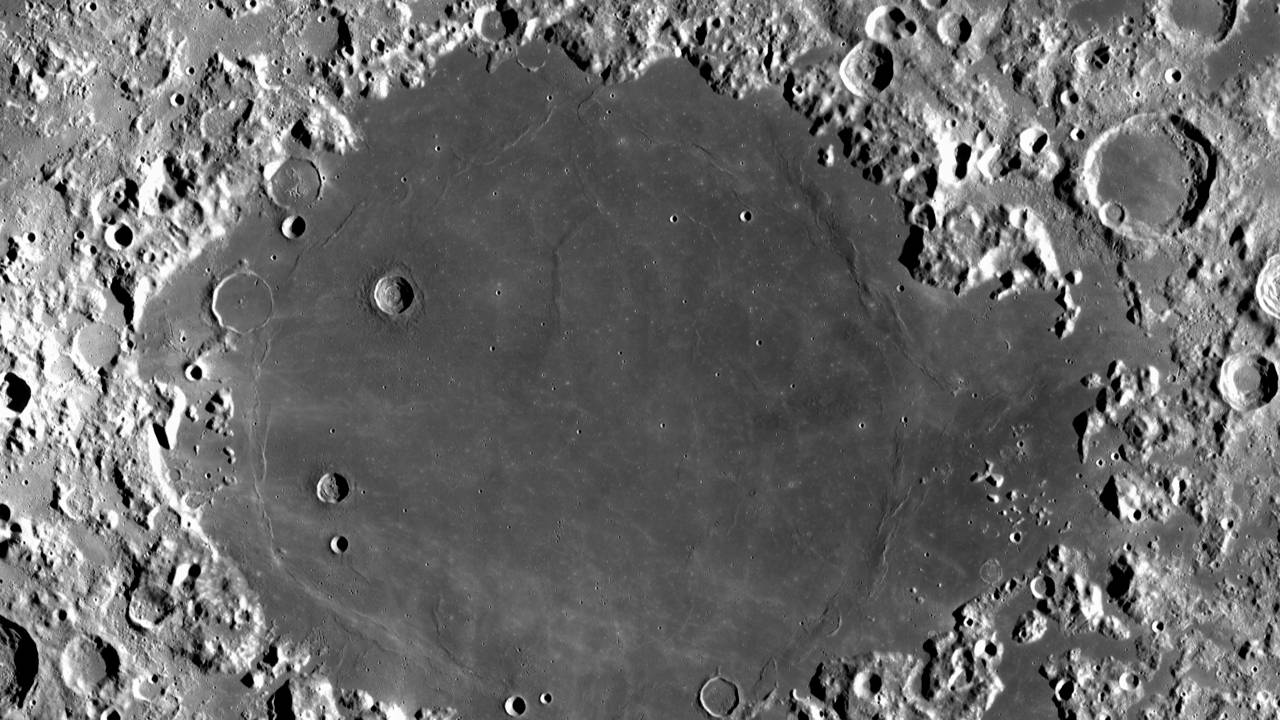 Море Кризисов (на видимой стороне Луны) 19.09.2024 смотреть онлайн