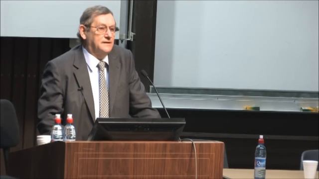 Norman Davies- The Historical Roots Of Solidarity (1)