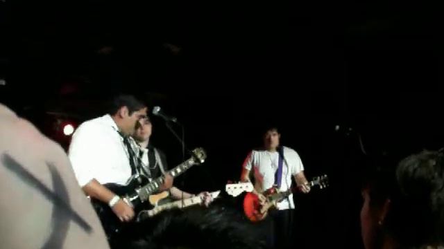 Taylor Swift covered by Terill Avenue (You Belong With Me) смотреть онлайн