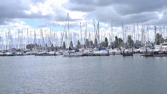 Hellevoetsluis is a nice town in the Netherlands with a lot of activities to do. смотреть онлайн