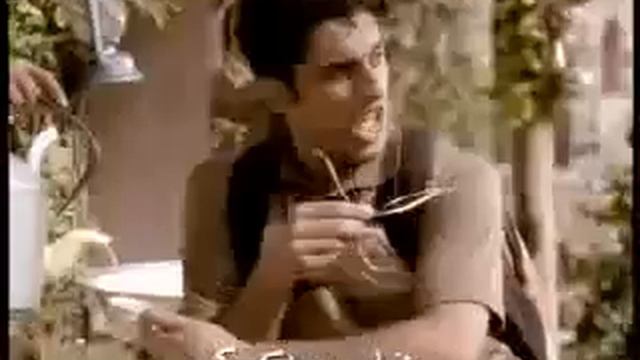 РЕКЛАМА Ufone UWon четко показан стиль Восточного Базара с его продавцами смотреть онлайн