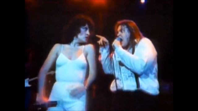 Biggest and best Music clash of the 70s Meat Loaf vs Karla DeVito. смотреть онлайн