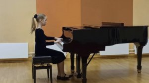 Гайдн, Соната фа мажор, первая часть. Исп Мария Макашева