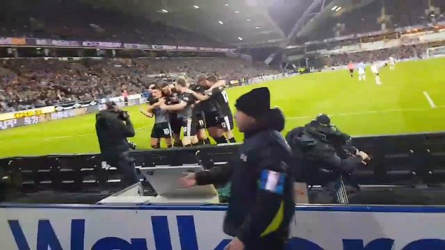 Burnley FC (splendid goal Ashley Barnes) fantastic fans reaction смотреть онлайн