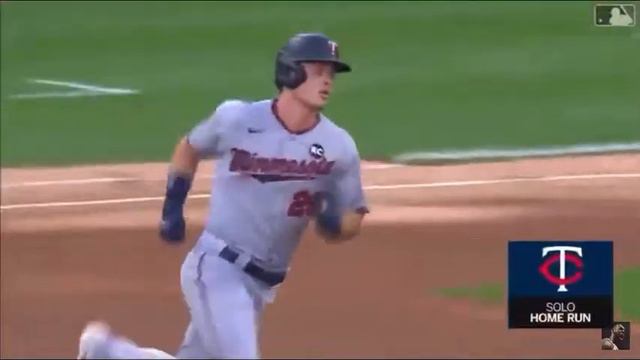 Max Kepler homers on first pitch of season смотреть онлайн
