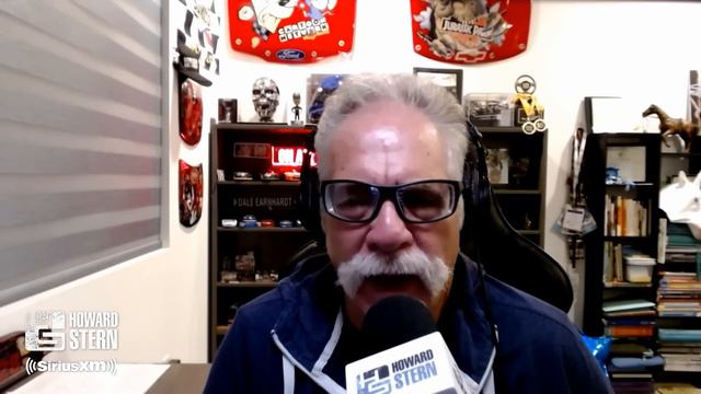 Ronnie Shows Off His New Glasses