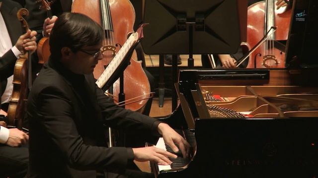 L. v. Beethoven: Concierto para piano nº 1 (Mov. I) - S. Skrowaczewski - F. Piemontesi - OSG смотреть онлайн