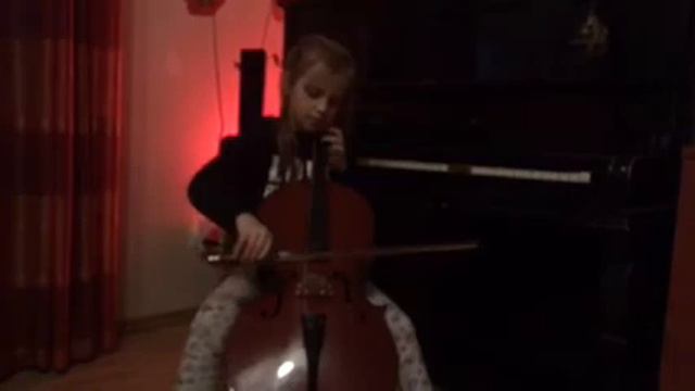 F. A. Kummer etiudas, violončelė, atlieka 2 klasės mokinė Domilė Sauchataitė, 8 metai смотреть онлайн