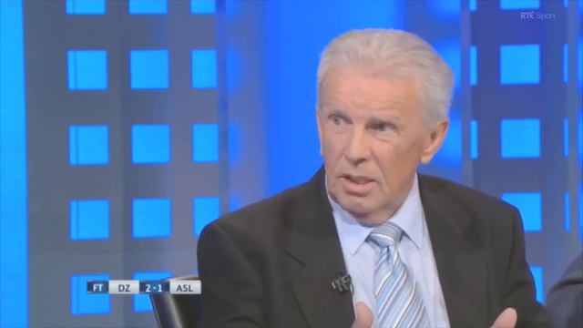 John Giles slams Arsenal after Dynamo Zagreb defeat | RTÉ Soccer смотреть онлайн