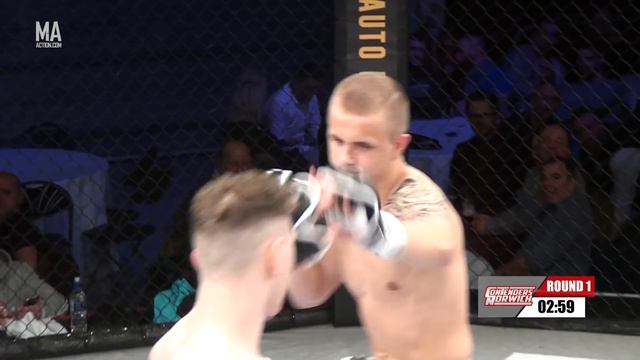 Viadotas Dervinis vs Keiran Conlon - Contenders Norwich #13 смотреть онлайн