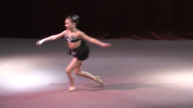 Mackenzie Ziegler - Take That (ALDC Showcase, Dublin, 26.02.15) смотреть онлайн