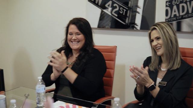Cape Coral Real Estate Office Welcomes Robin Huskey & Chris Goss смотреть онлайн