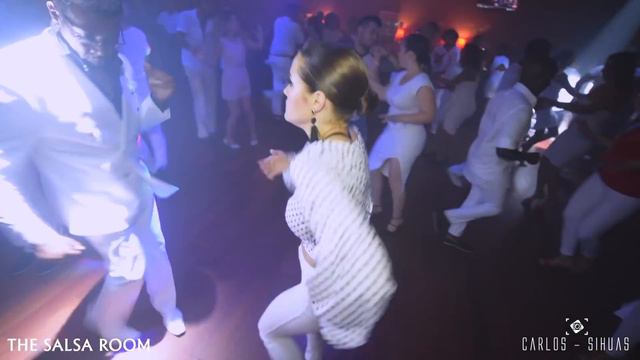 SALSA SOCIAL DANCE @ THE SALSA ROOM смотреть онлайн