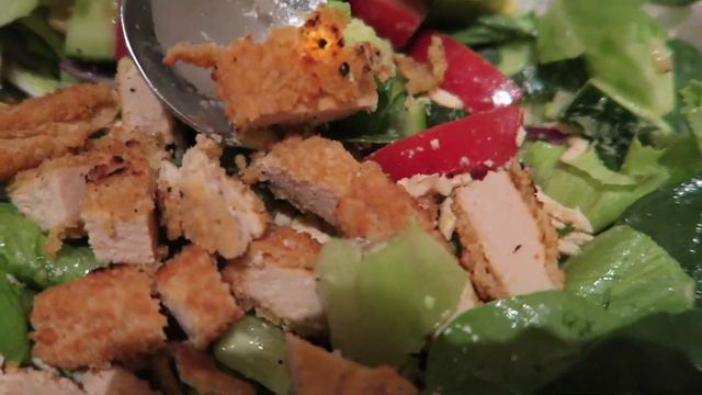 Quorn Vegan Chicken Salad смотреть онлайн