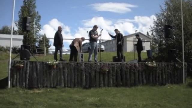 Mighty Marith & The MeanMen "Eyes Don't Lie" смотреть онлайн