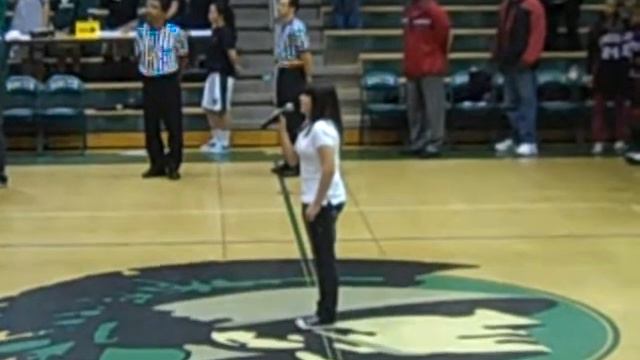 Emily Anne Sings National Anthem смотреть онлайн