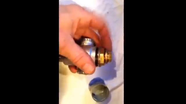 Servicing / repairing a thermostatic mixing valve - TMV / Blending valve смотреть онлайн