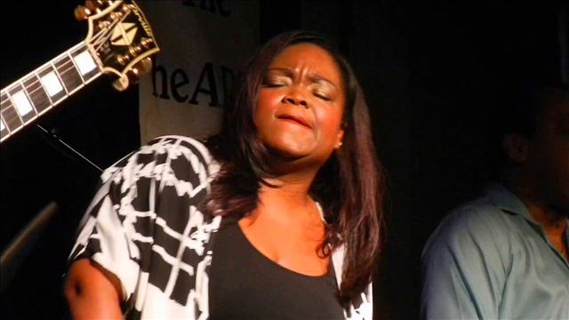 Never Going Back To Memphis - Shemekia Copeland Live смотреть онлайн