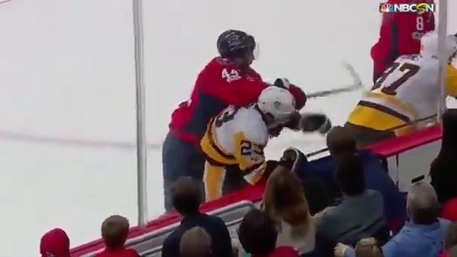 Scott Wilson vs Brooks Orpik Fight Penguins vs Capitals 5/10/17 смотреть онлайн