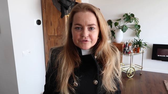 Voting, Vitamin C Serum & Gerrard Street Headphones | Vlog 41 | Daniëlle Smit