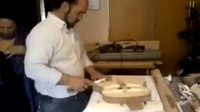 constructor de guitarras artesanas Antonio Abadia (madrid) смотреть онлайн